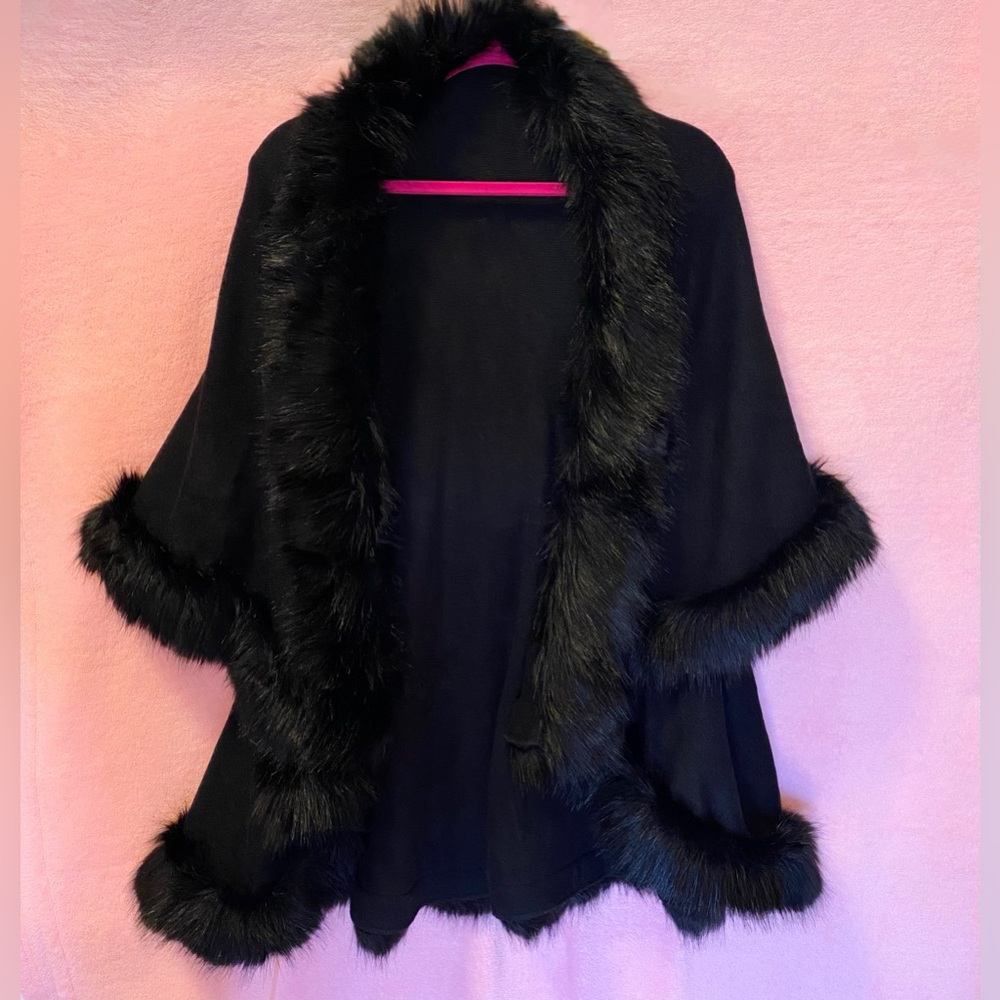 Northern Angel Black Faux Fur Trim Shrug Bolero Poncho Flowy Shawl Small Medium